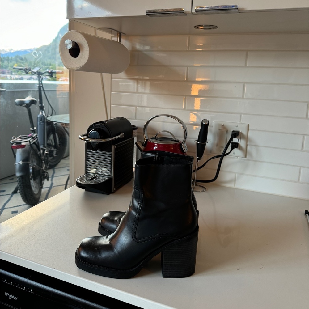 Platform boots